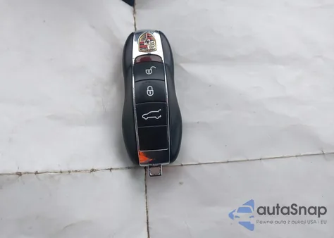 2011 Porsche Cayenne z USA, uszkodzony, nr VIN WP1AA2A24BLA08261